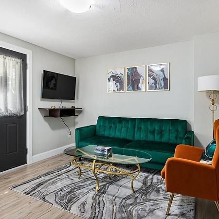 One Bedroom Apartment Moncton North ! 외부 사진