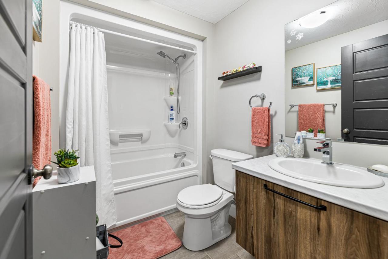 One Bedroom Apartment Moncton North ! 외부 사진