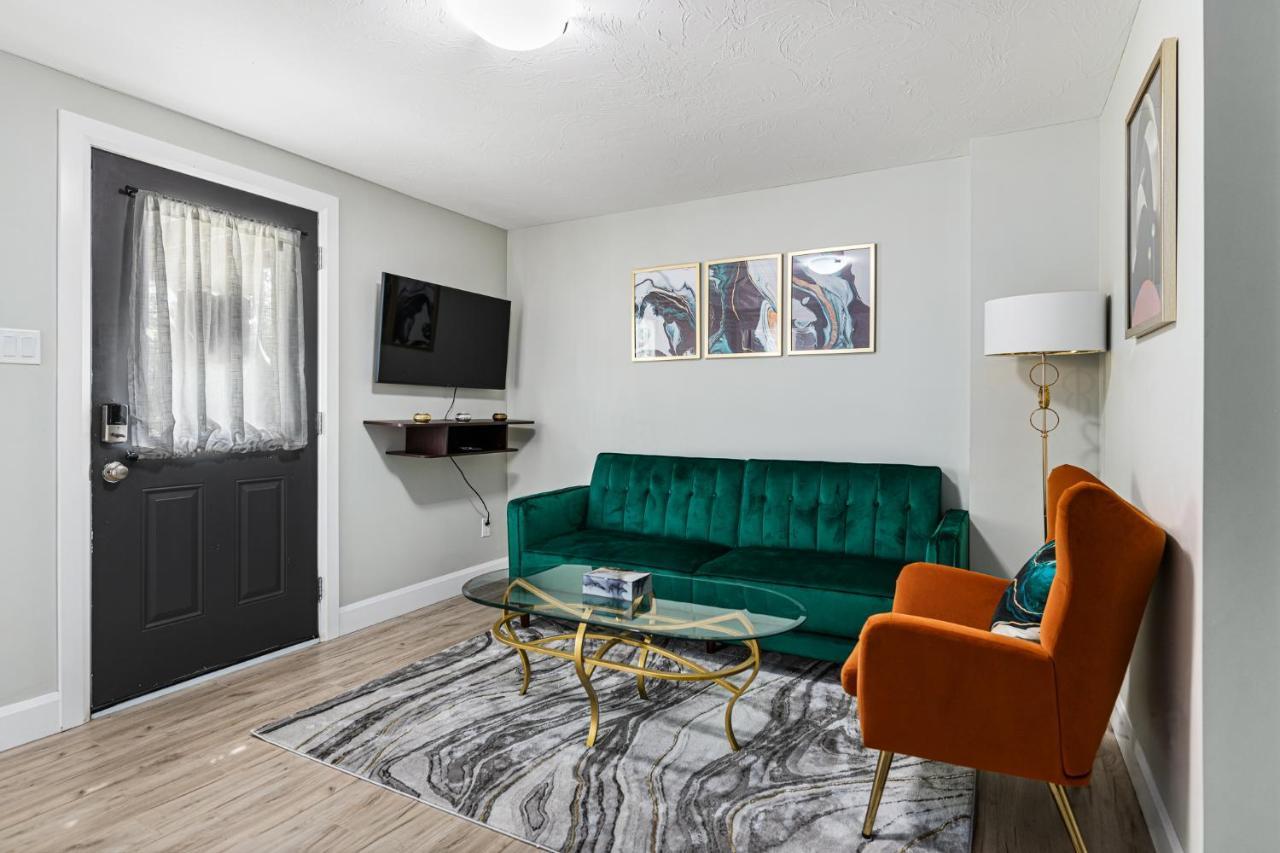 One Bedroom Apartment Moncton North ! 외부 사진